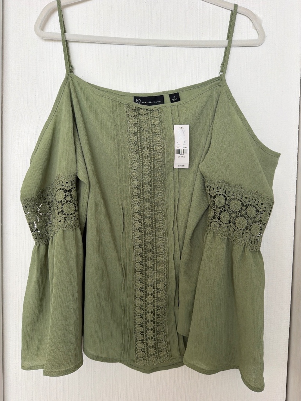 New York & Company Olive Green Cold Shoulder Lace Blouse Size Medium NWT